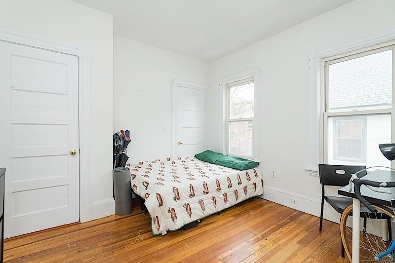 32 Hawthorne St, Davis Square