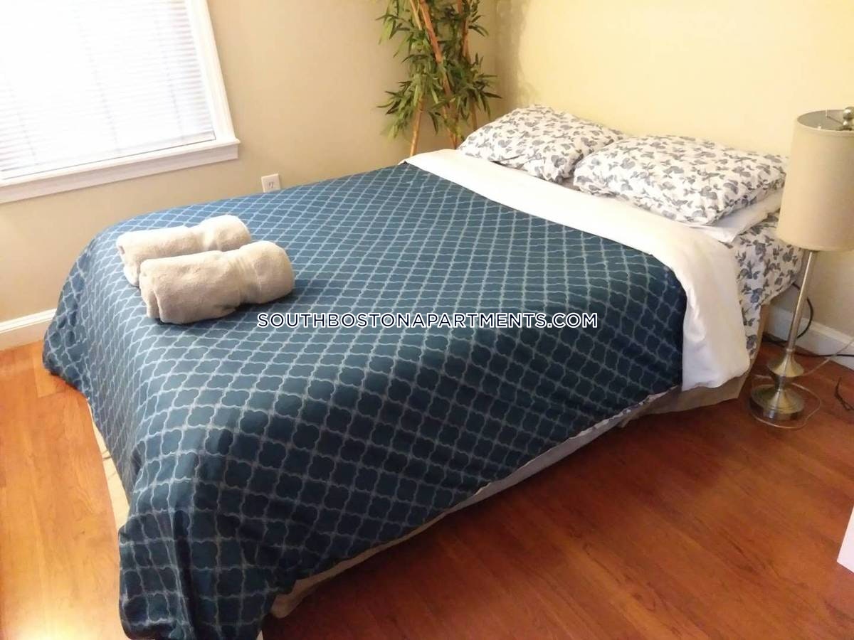 4 bed, 2 bath apartment for rent at 292 D St Unit 2, South Boston — photo 8 of 12