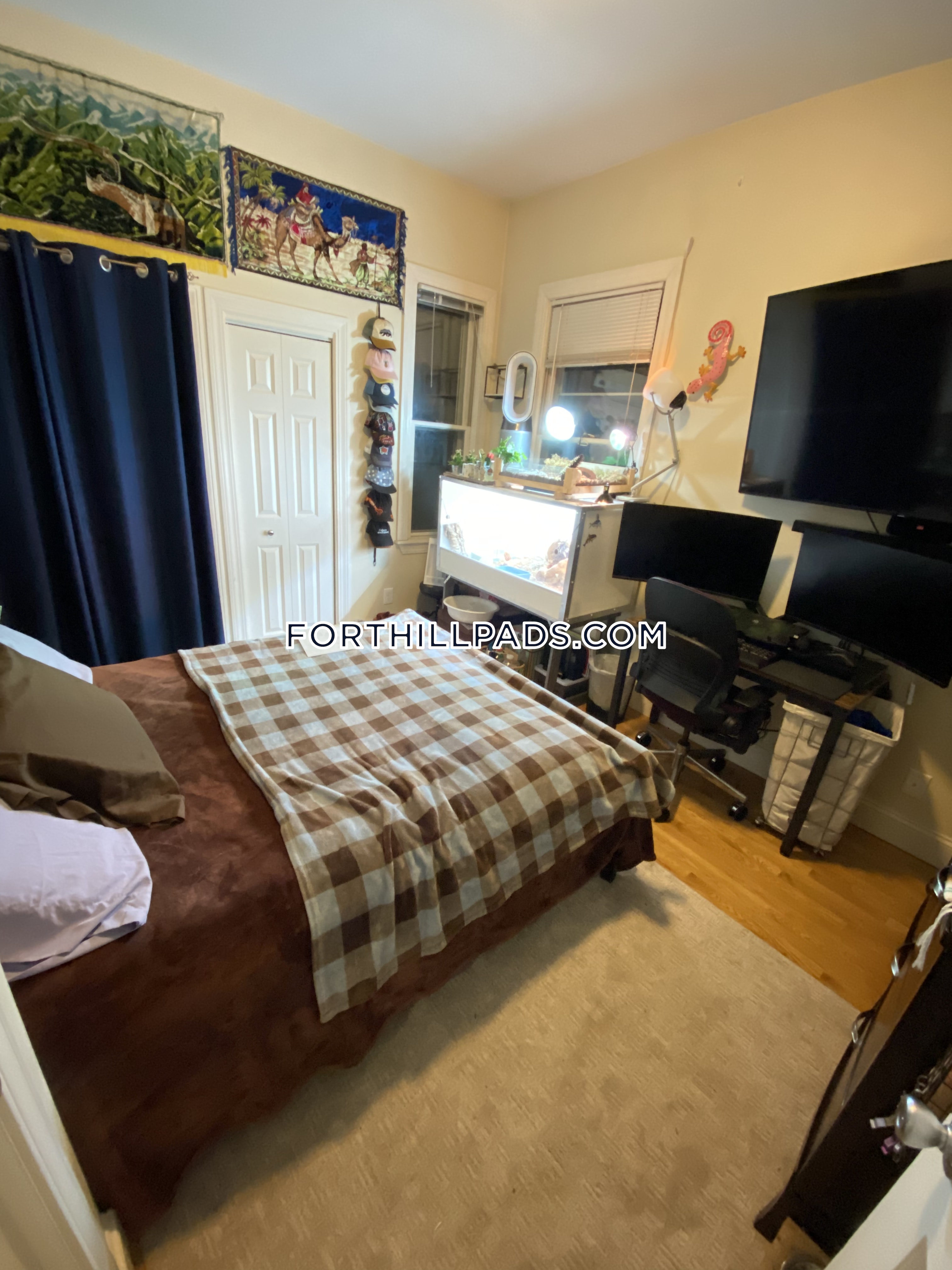 4 bed, 2 bath apartment for rent at 34 Juniper St Unit 1, Roxbury — photo 19 of 23