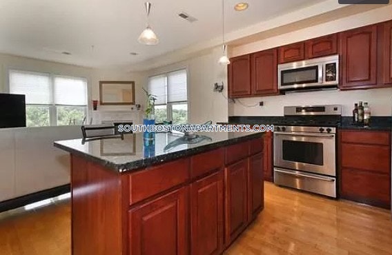 2 bed, 2 bath apartment for rent at 1303 Columbia Rd Unit 3E, South Boston — photo 1 of 9