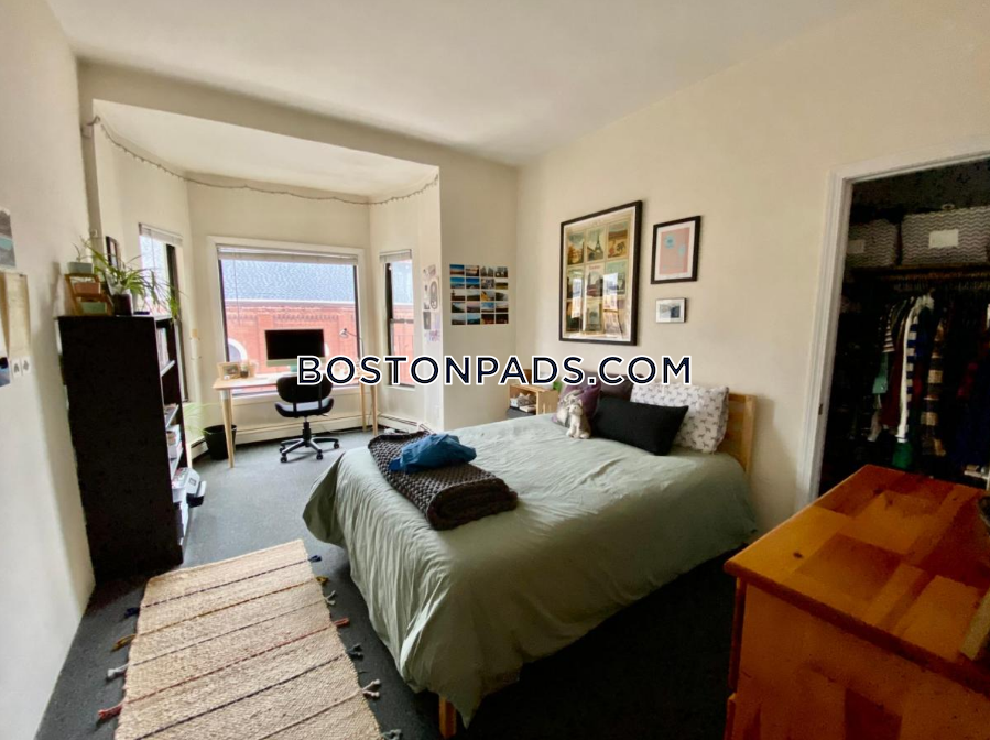 4 bed, 1 bath apartment for rent at 606 Columbus Ave Unit 4, South End — photo 4 of 6