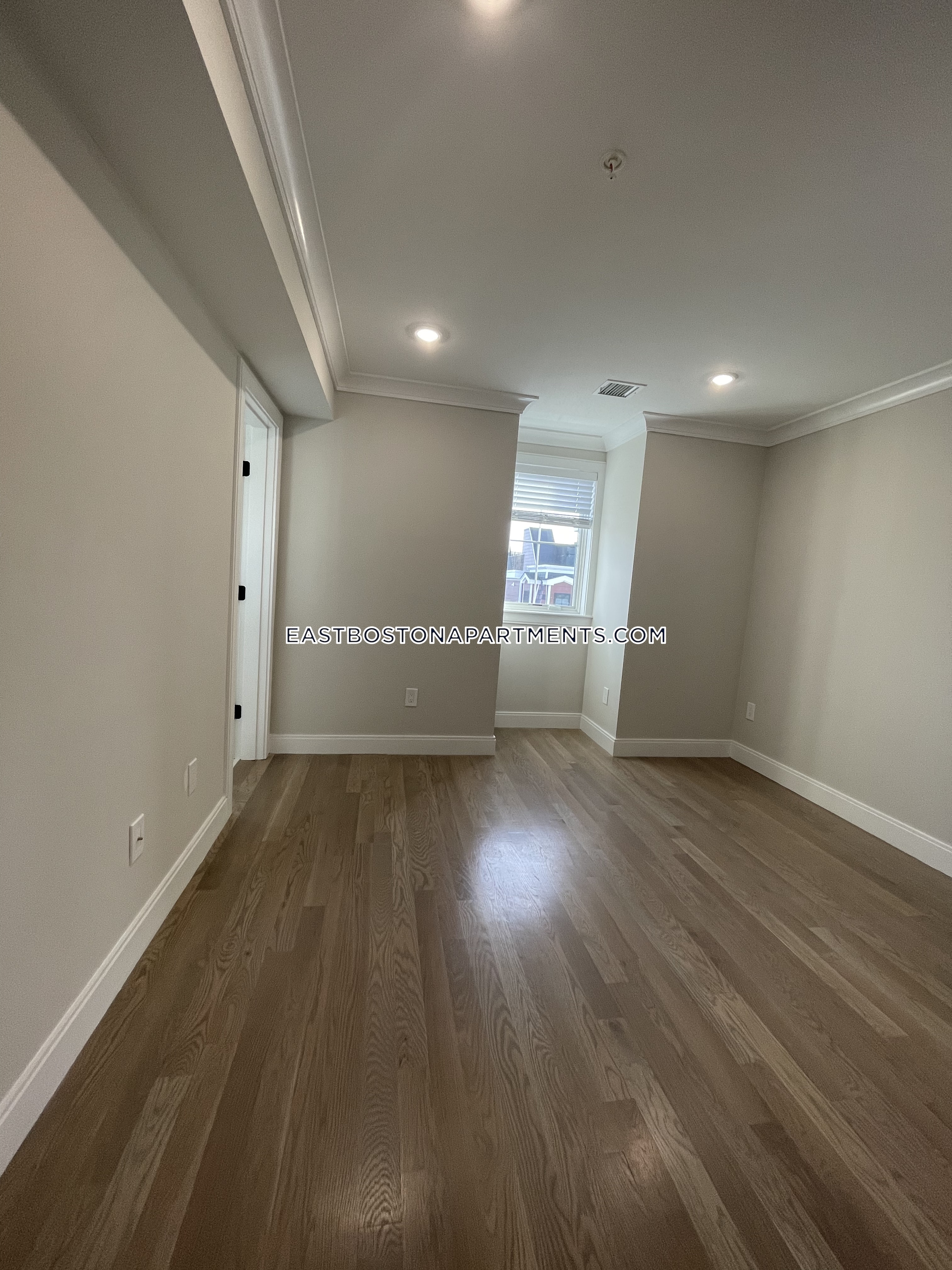 3 bed, 2 bath apartment for rent at 46 Lexington St Unit 4, East Boston — photo 28 of 35