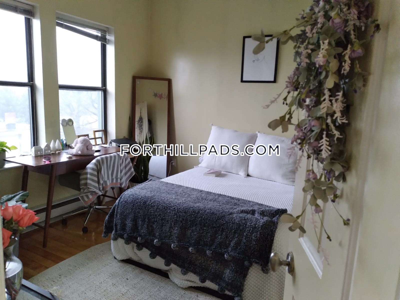2 bed, 1 bath apartment for rent at 2 Centre Ter Unit 9, Roxbury — photo 9 of 11