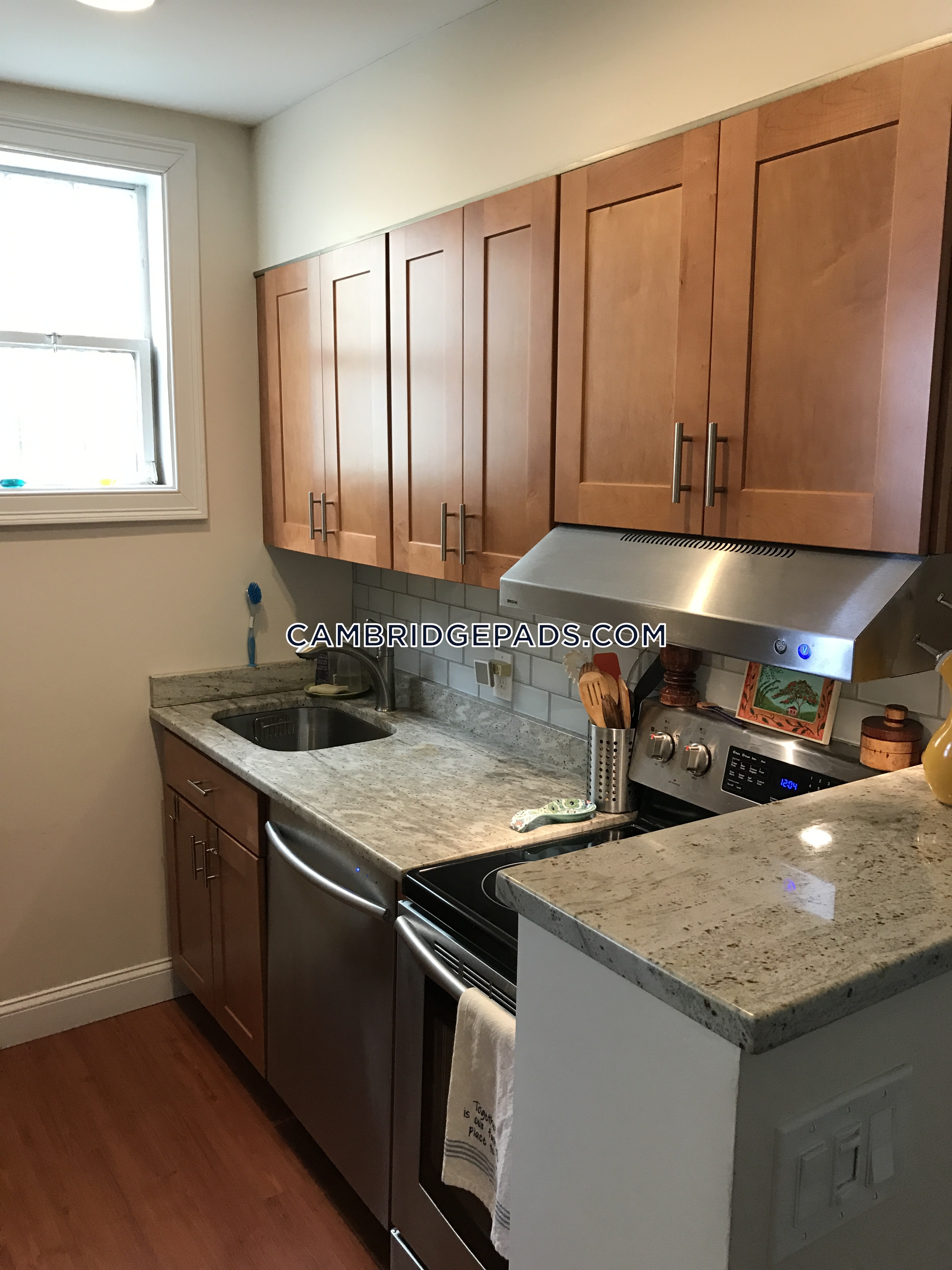 2 bed, 1 bath apartment for rent at 307 Cardinal Medeiros Ave Unit 1, Kendall Square — photo 3 of 15