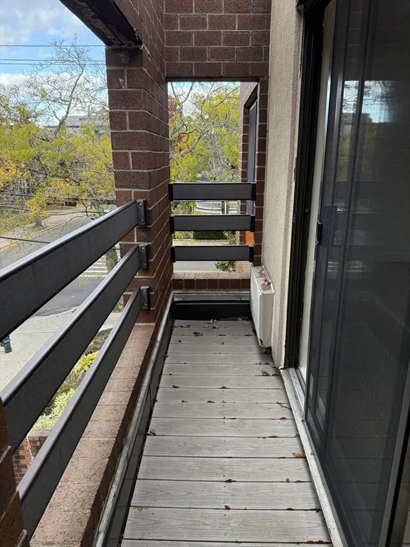 112 Centre St, North Brookline