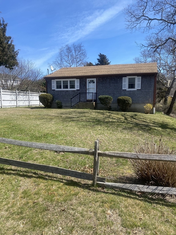 25 Webster Dr, Manomet