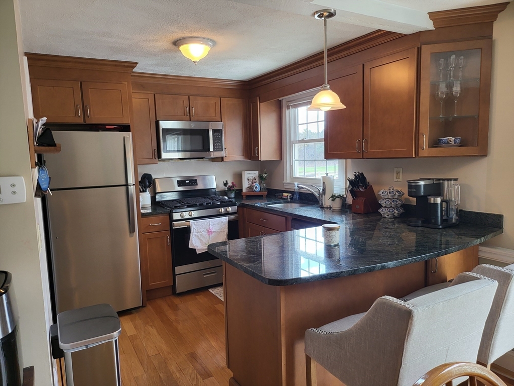 55 Prescott Dr, Chelmsford