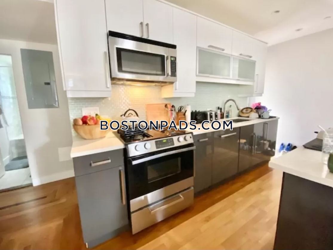 4 bed, 2 bath apartment for rent at 44 Saint Margaret Unit 2, Dorchester — photo 1 of 8