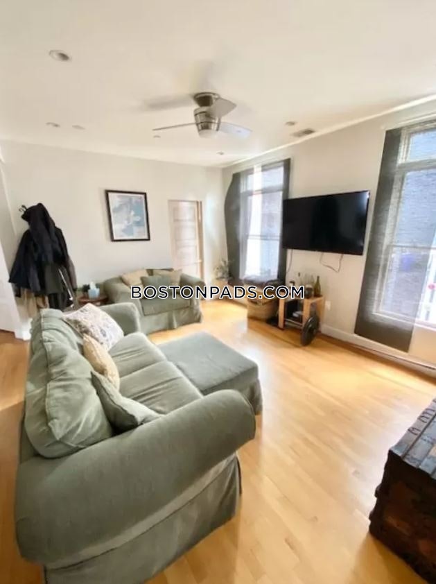 4 bed, 2 bath apartment for rent at 44 Saint Margaret Unit 2, Dorchester — photo 4 of 8