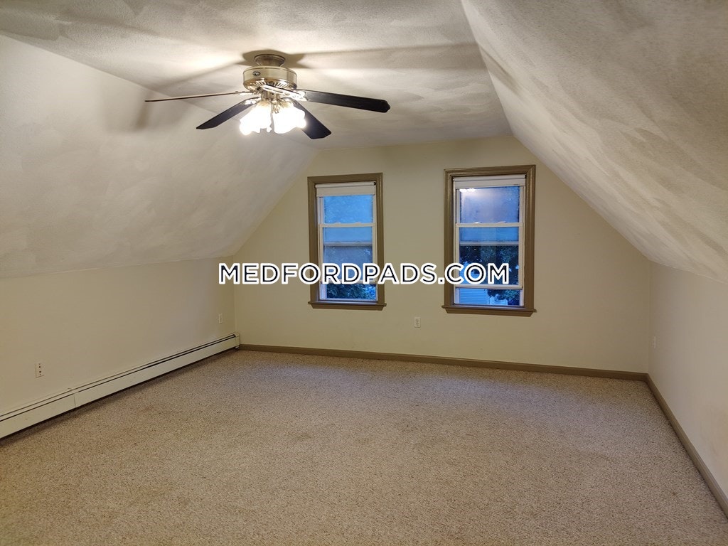 5 bed, 2 bath apartment for rent at 132 George St Unit 2, Tufts University — photo 4 of 14