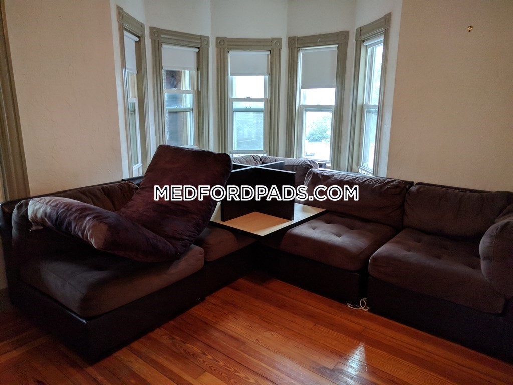5 bed, 2 bath apartment for rent at 132 George St Unit 2, Tufts University — photo 14 of 14