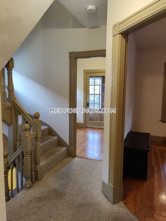 5 bed, 2 bath apartment for rent at 132 George St Unit 2, Tufts University — photo 7 of 14
