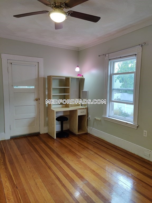 5 bed, 2 bath apartment for rent at 132 George St Unit 2, Tufts University — photo 5 of 14