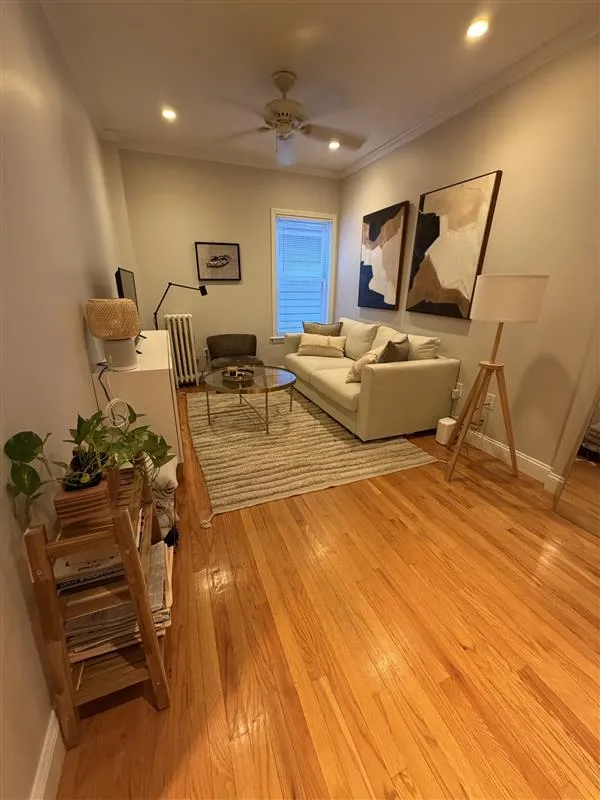 1576 Cambridge St, Mid-Cambridge