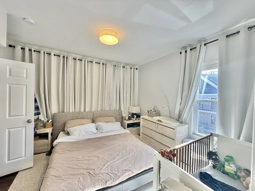 13 Schuyler St, Roxbury