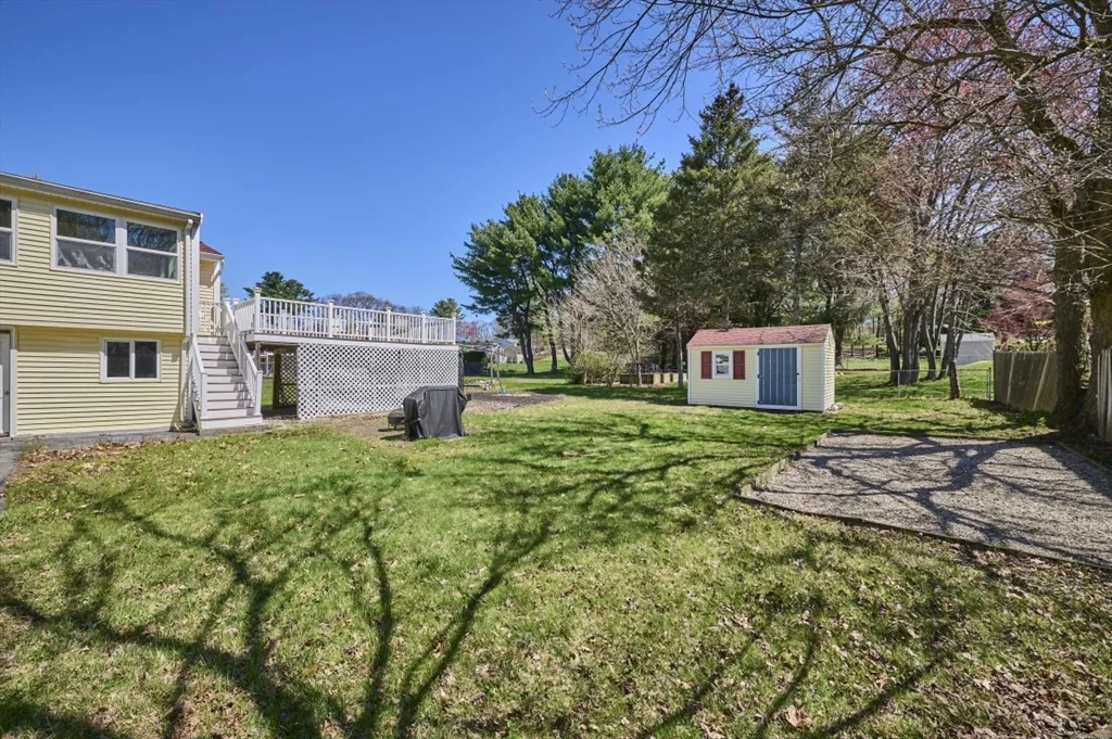 37 Locust St, Burlington
