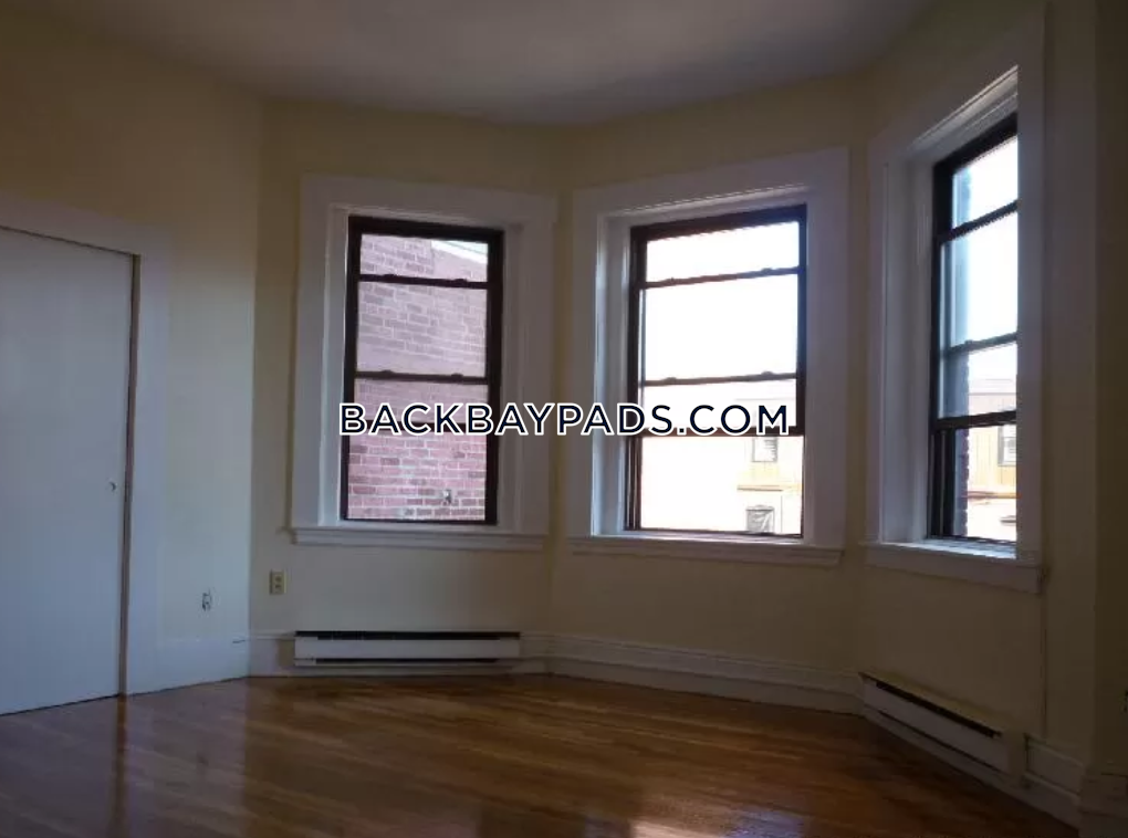 1 bed, 1 bath apartment for rent at 913 Boylston St Unit 4, Back Bay — photo 10 of 14
