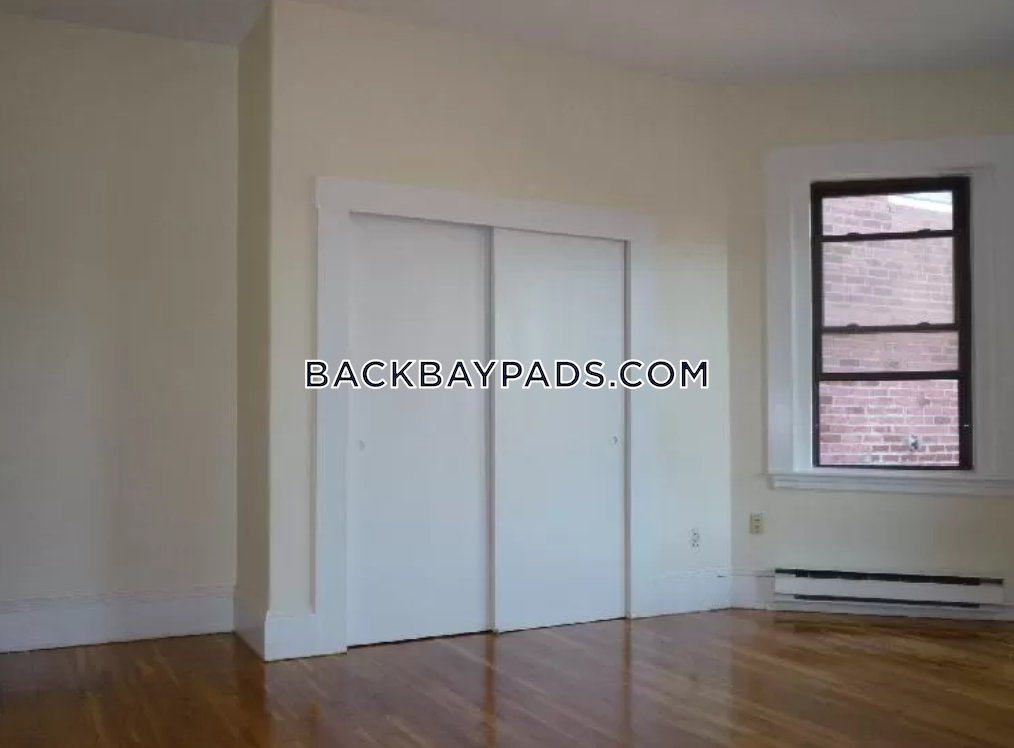 1 bed, 1 bath apartment for rent at 913 Boylston St Unit 4, Back Bay — photo 4 of 14