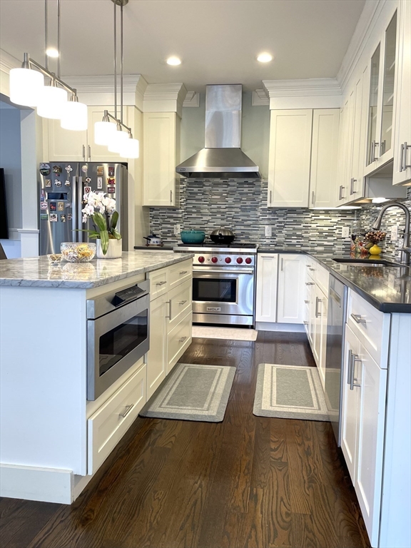 884 Chestnut St, Waban