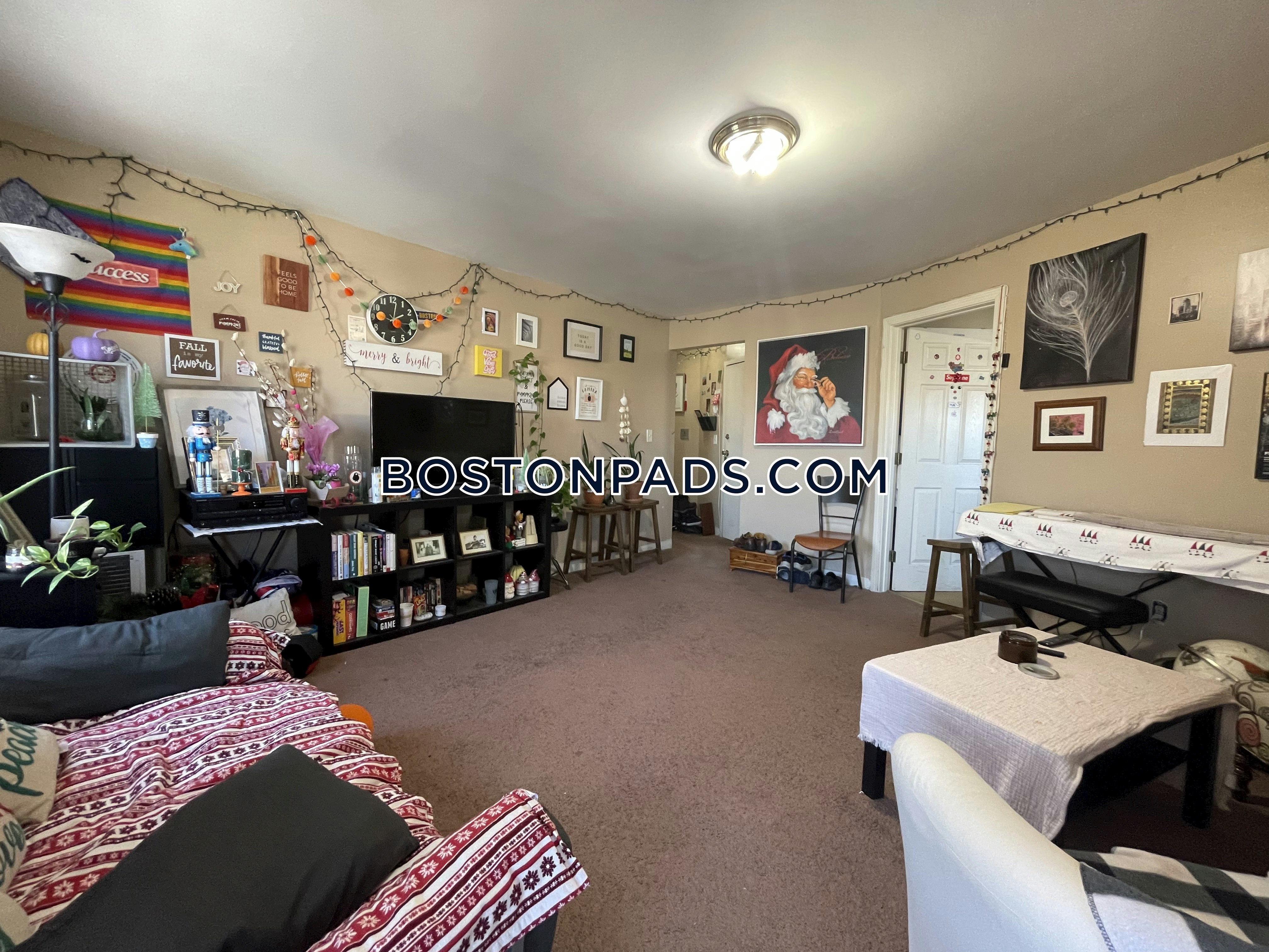 3 bed, 1 bath apartment for rent at 102 Hammond Unit 3, South End — photo 1 of 8