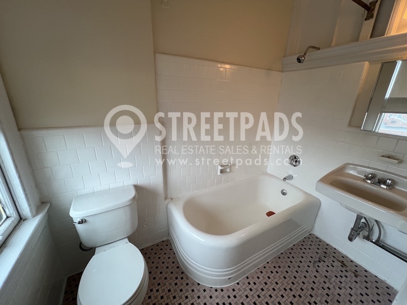 2 Ware St, Mid-Cambridge