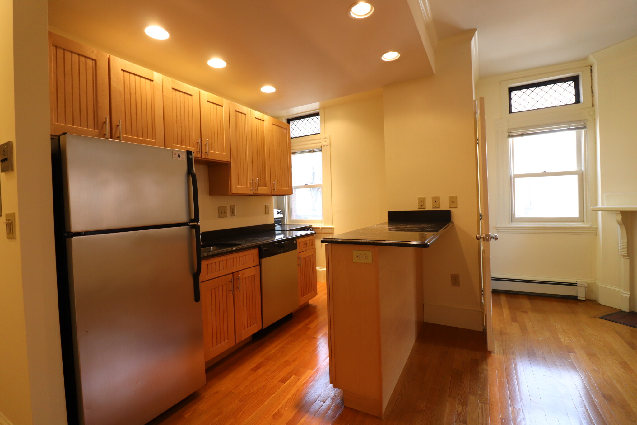 195 Commonwealth Ave, Back Bay