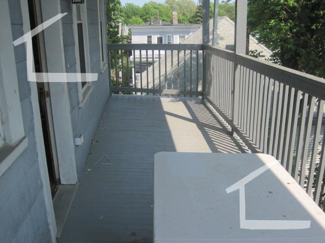 331 Faneuil St, Oak Square