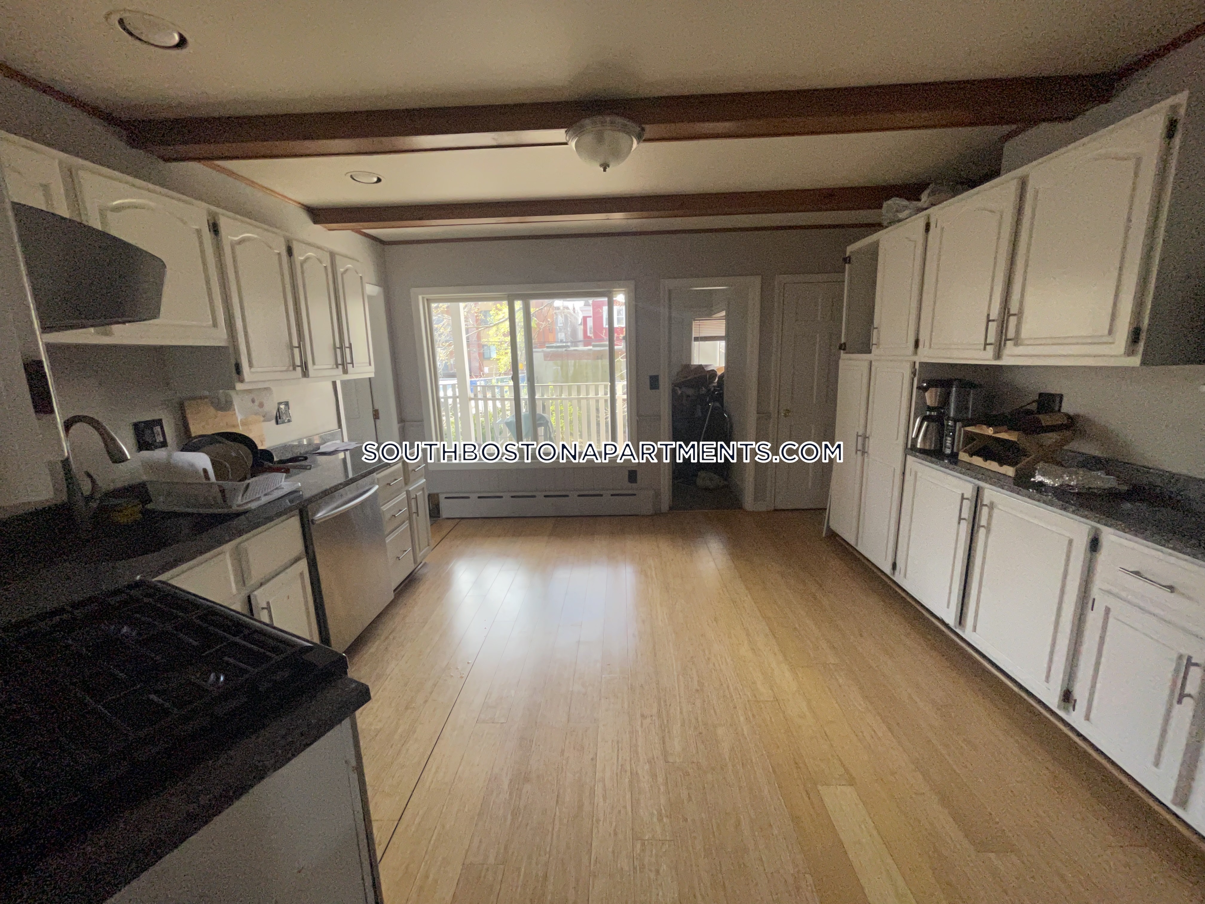3 bed, 1 bath apartment for rent at 895 East Broadway Unit 2, South Boston — photo 4 of 27