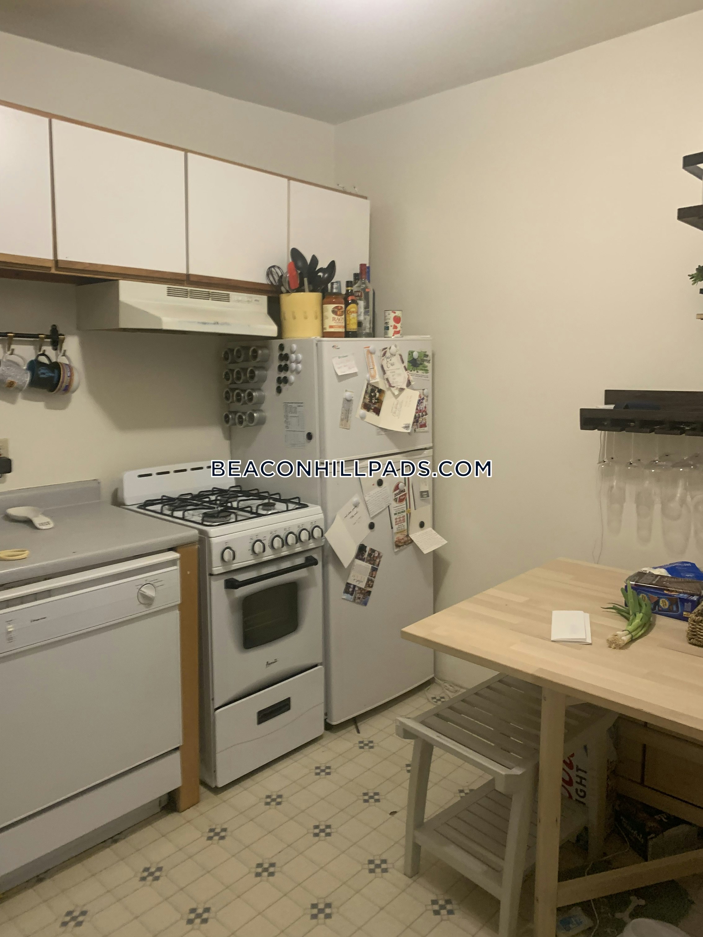 Studio bed, 1 bath apartment for rent at 232 Cambridge St Unit 11, Beacon Hill — photo 3 of 4