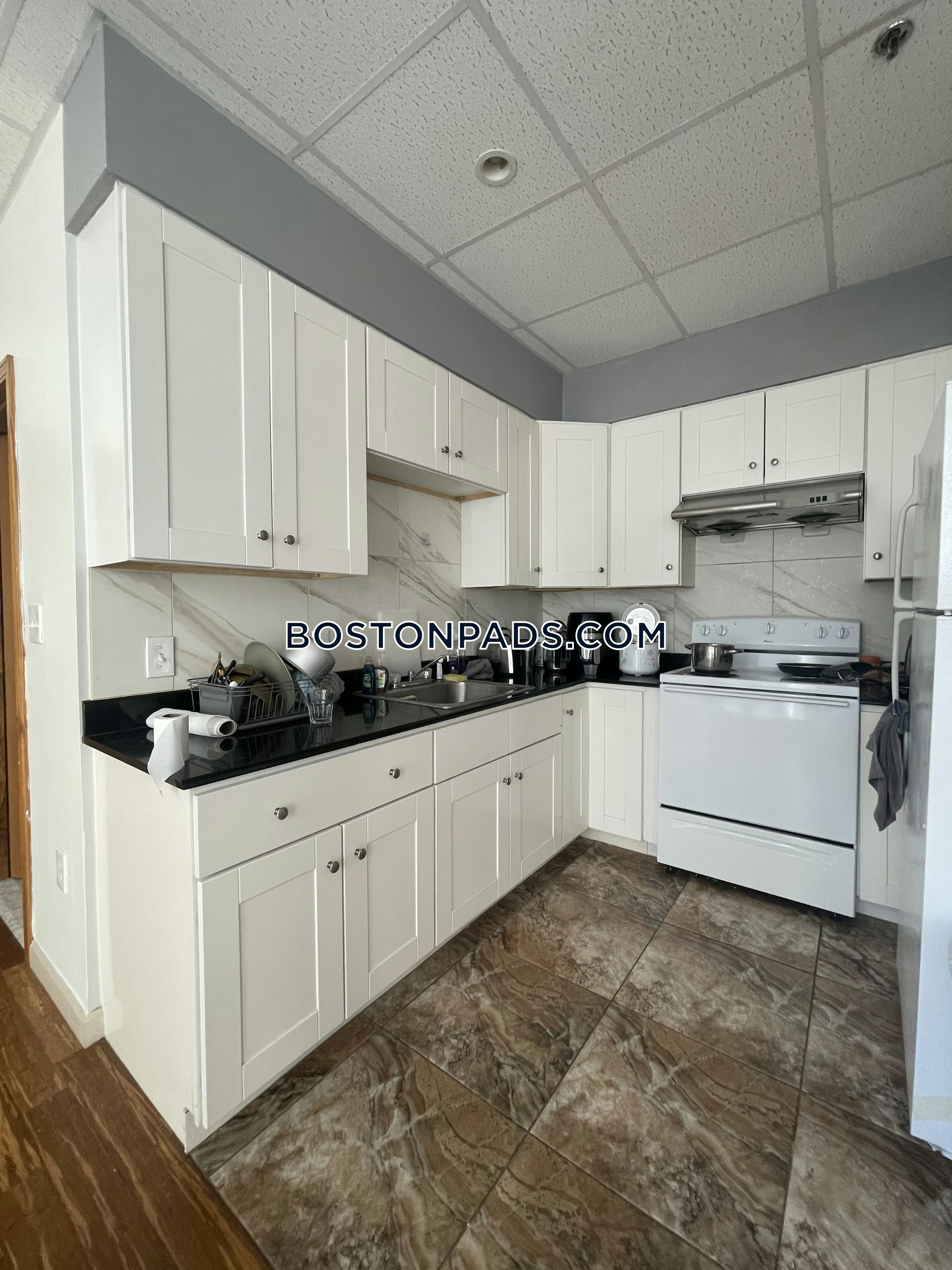 2 bed, 1 bath apartment for rent at 72 Kneeland St Unit 501, Chinatown — photo 6 of 11