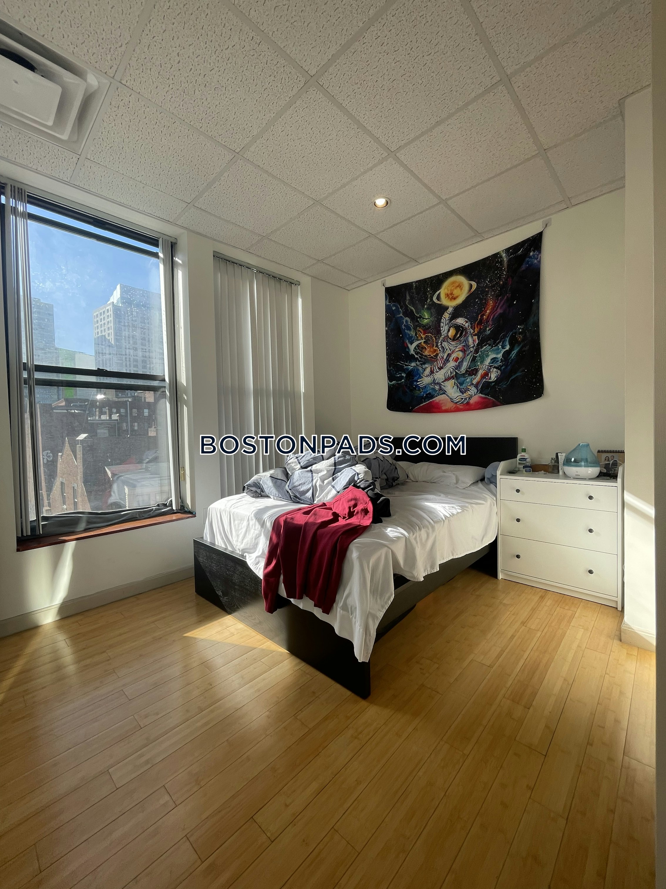 2 bed, 1 bath apartment for rent at 72 Kneeland St Unit 501, Chinatown — photo 1 of 11
