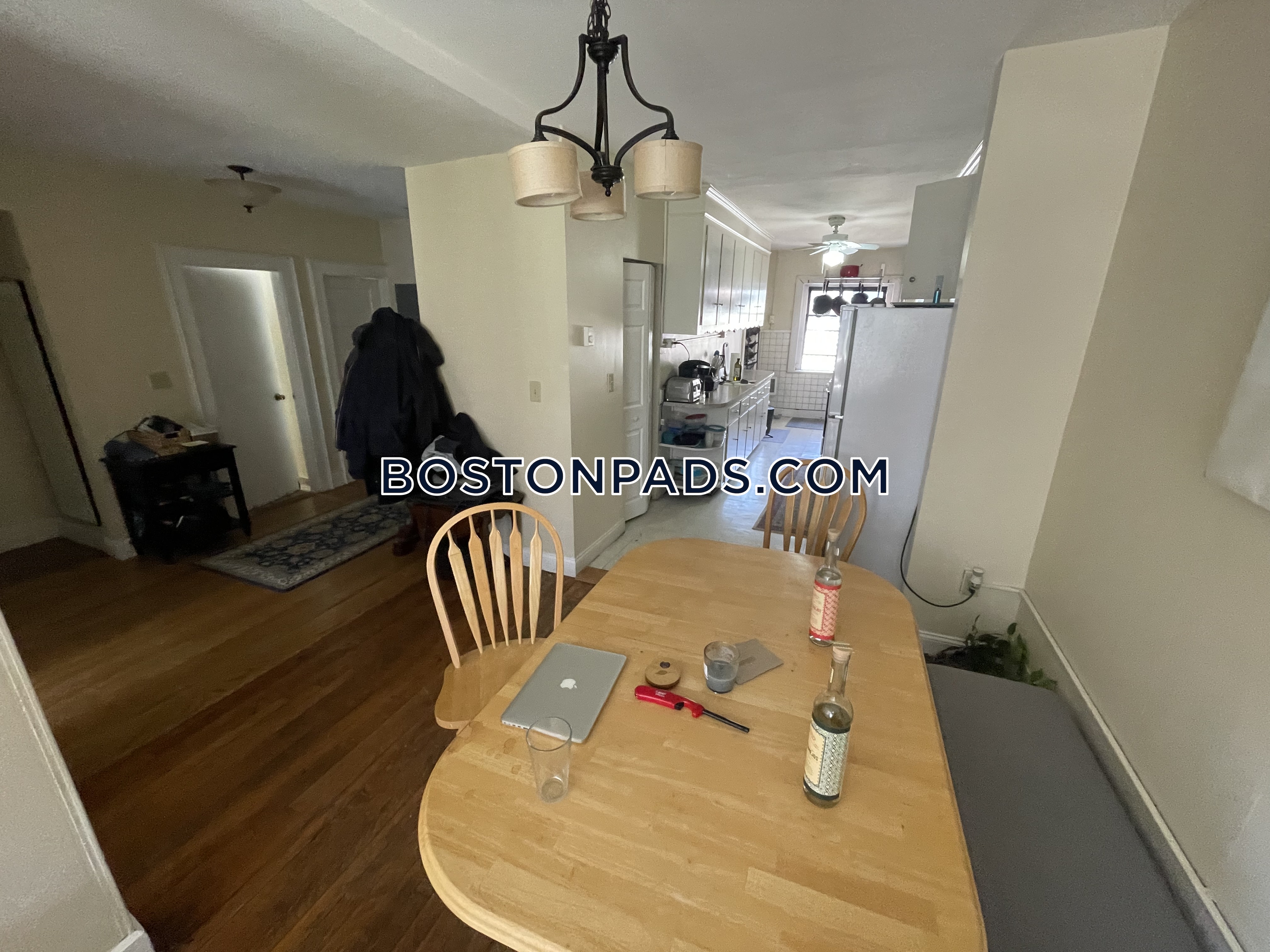 4 bed, 1 bath apartment for rent at 416 Hanover St Unit 3, North End — photo 8 of 9