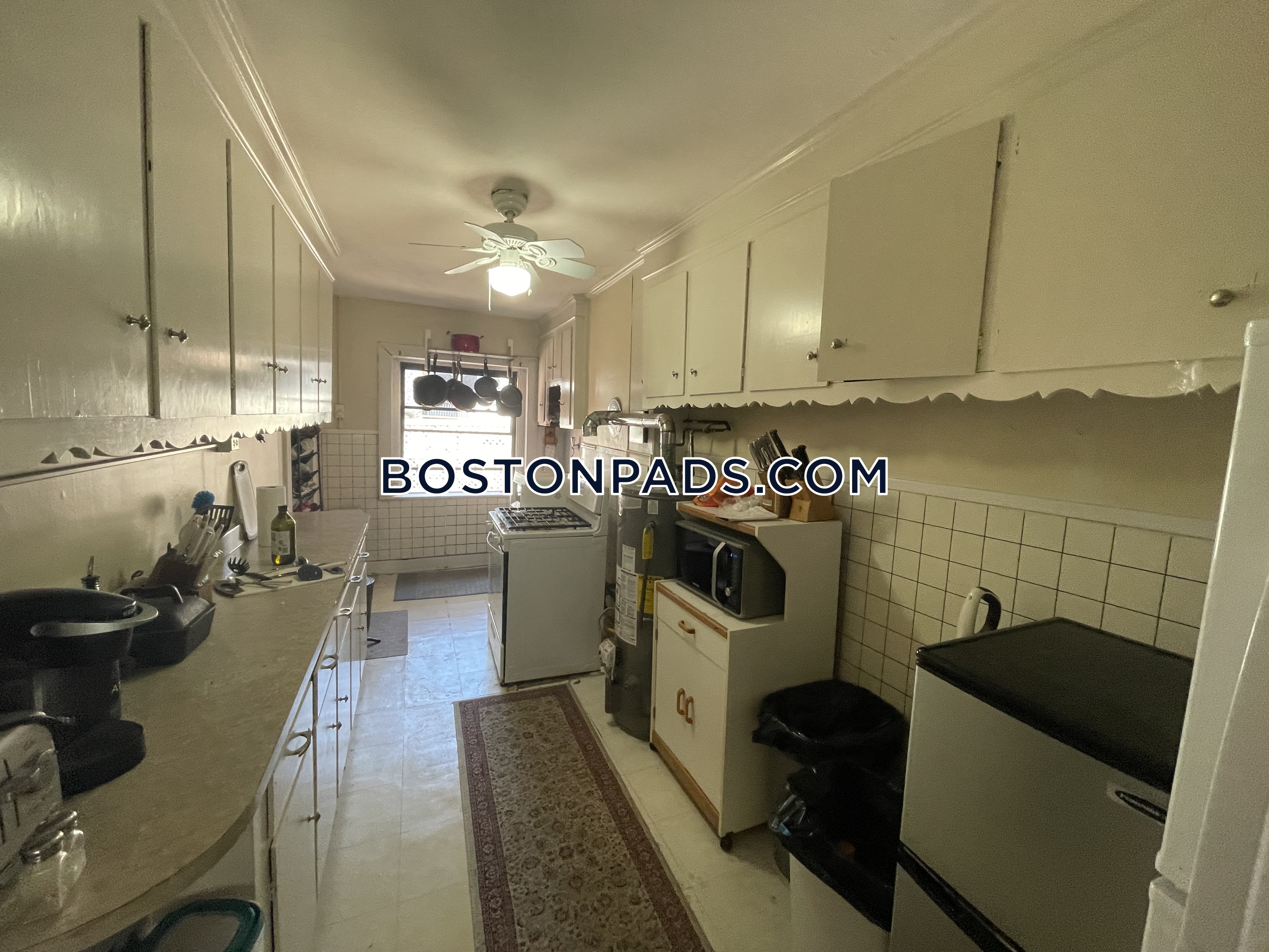 4 bed, 1 bath apartment for rent at 416 Hanover St Unit 3, North End — photo 5 of 9