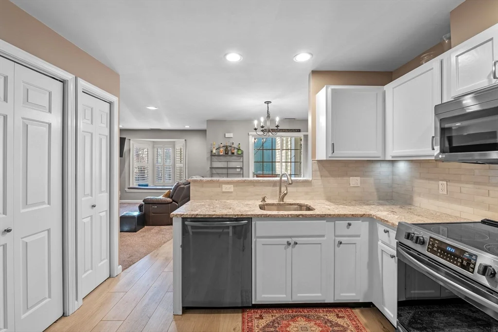 709 Gazebo Cir, Reading