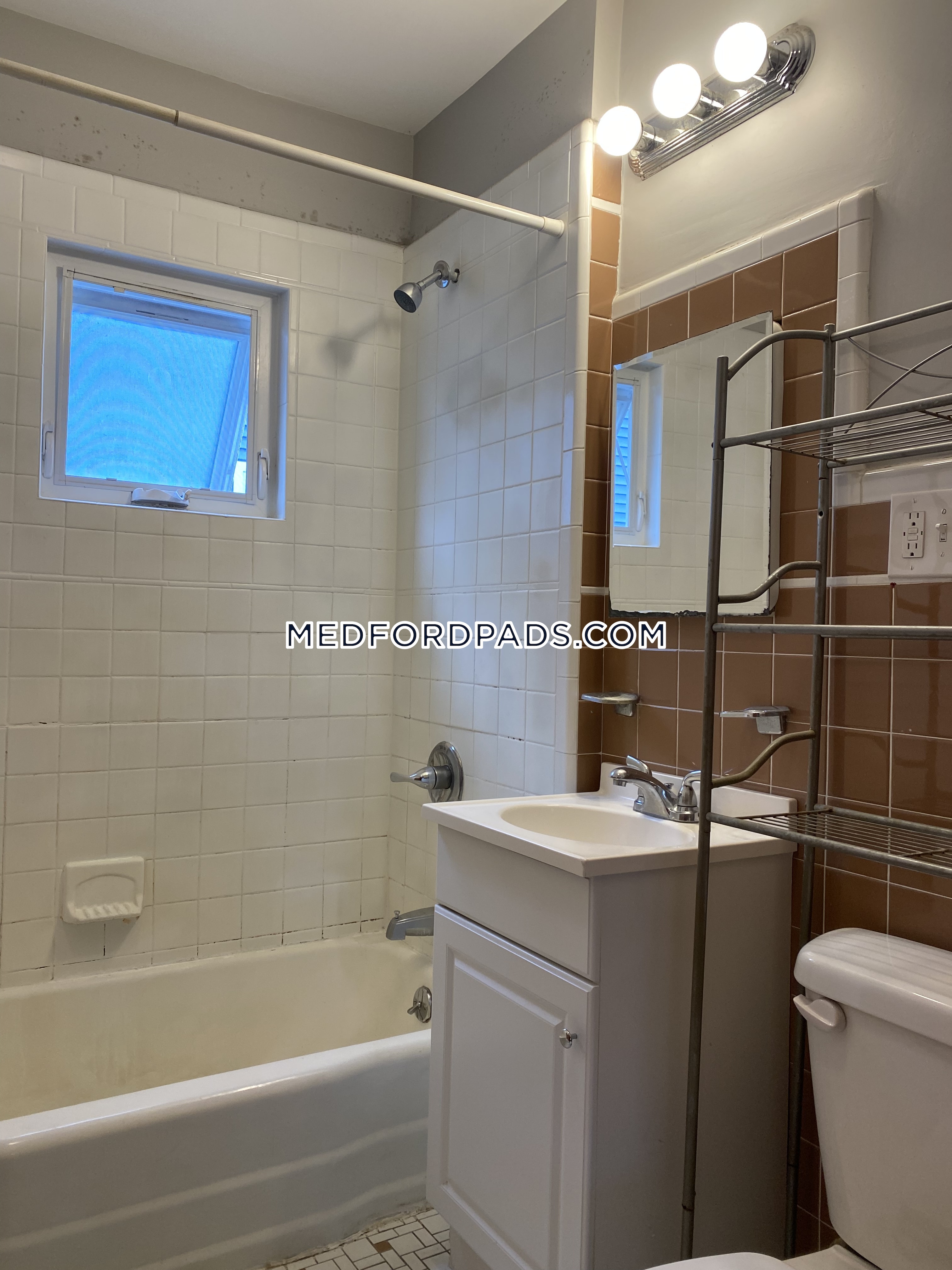 3 bed, 1 bath apartment for rent at 62 Frederick Ave Unit 1, Tufts University — photo 6 of 15