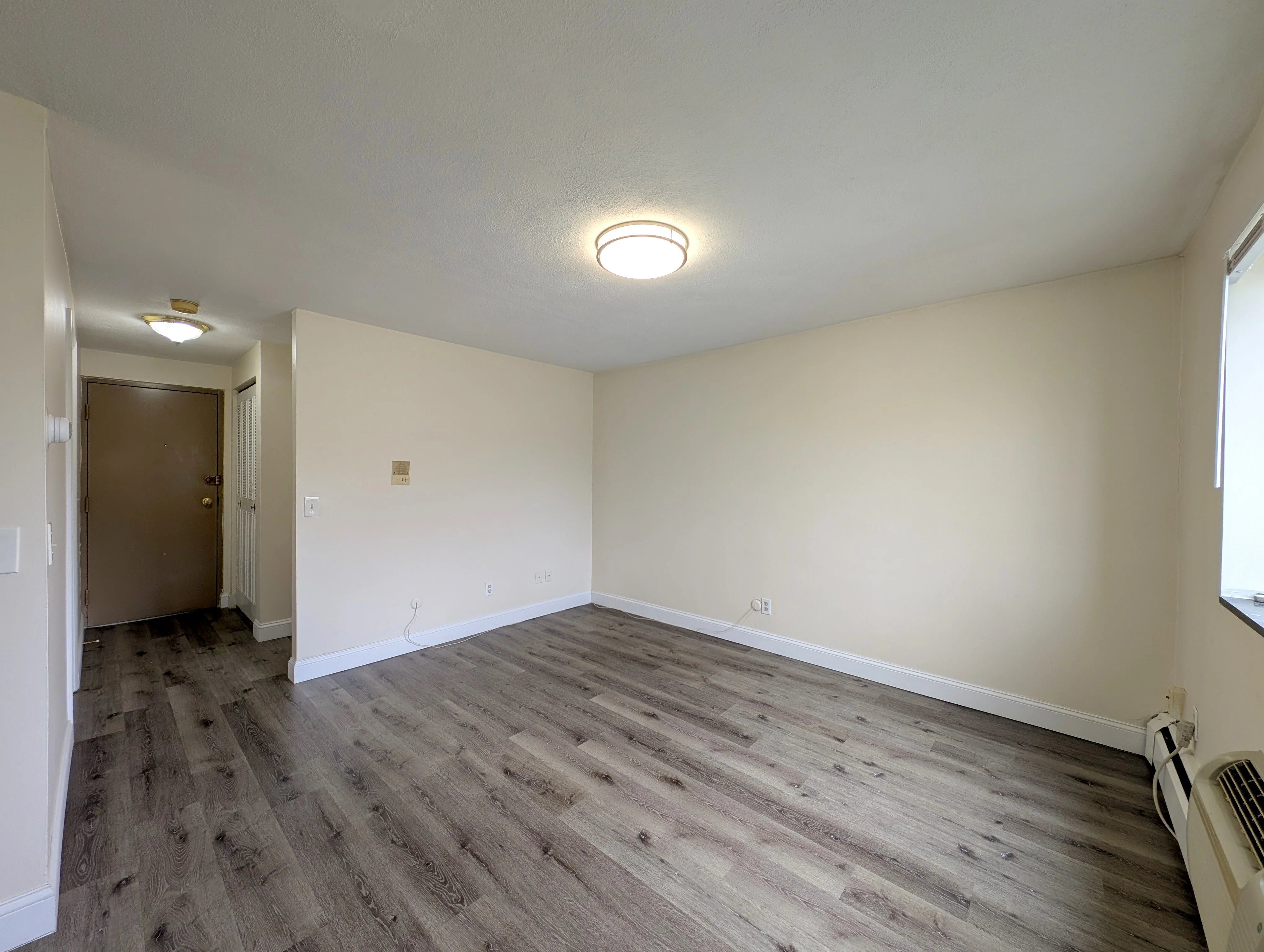 86 Newbury St, Teele Square