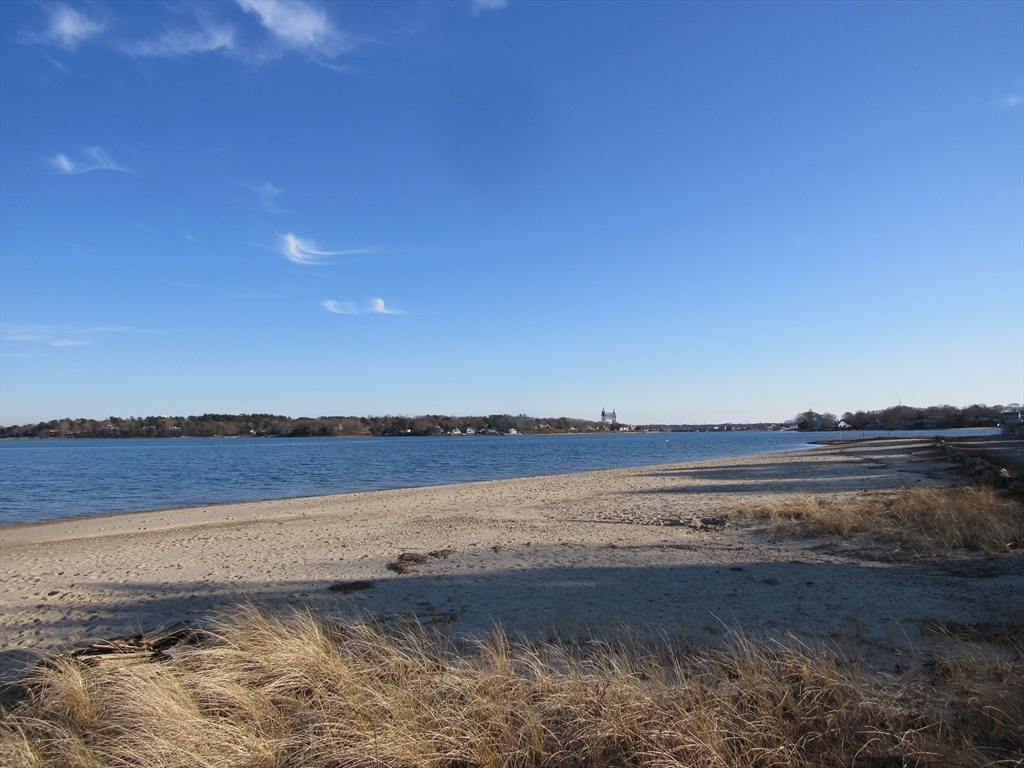 14 Monack Rd, Buzzards Bay