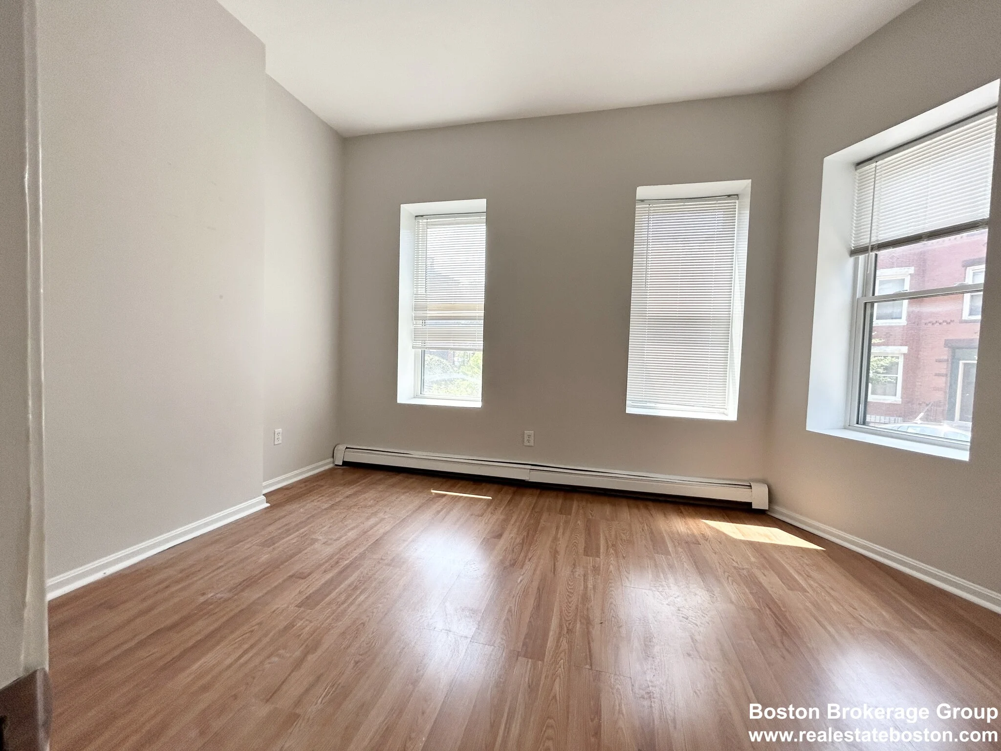 96 Hammond St, Roxbury