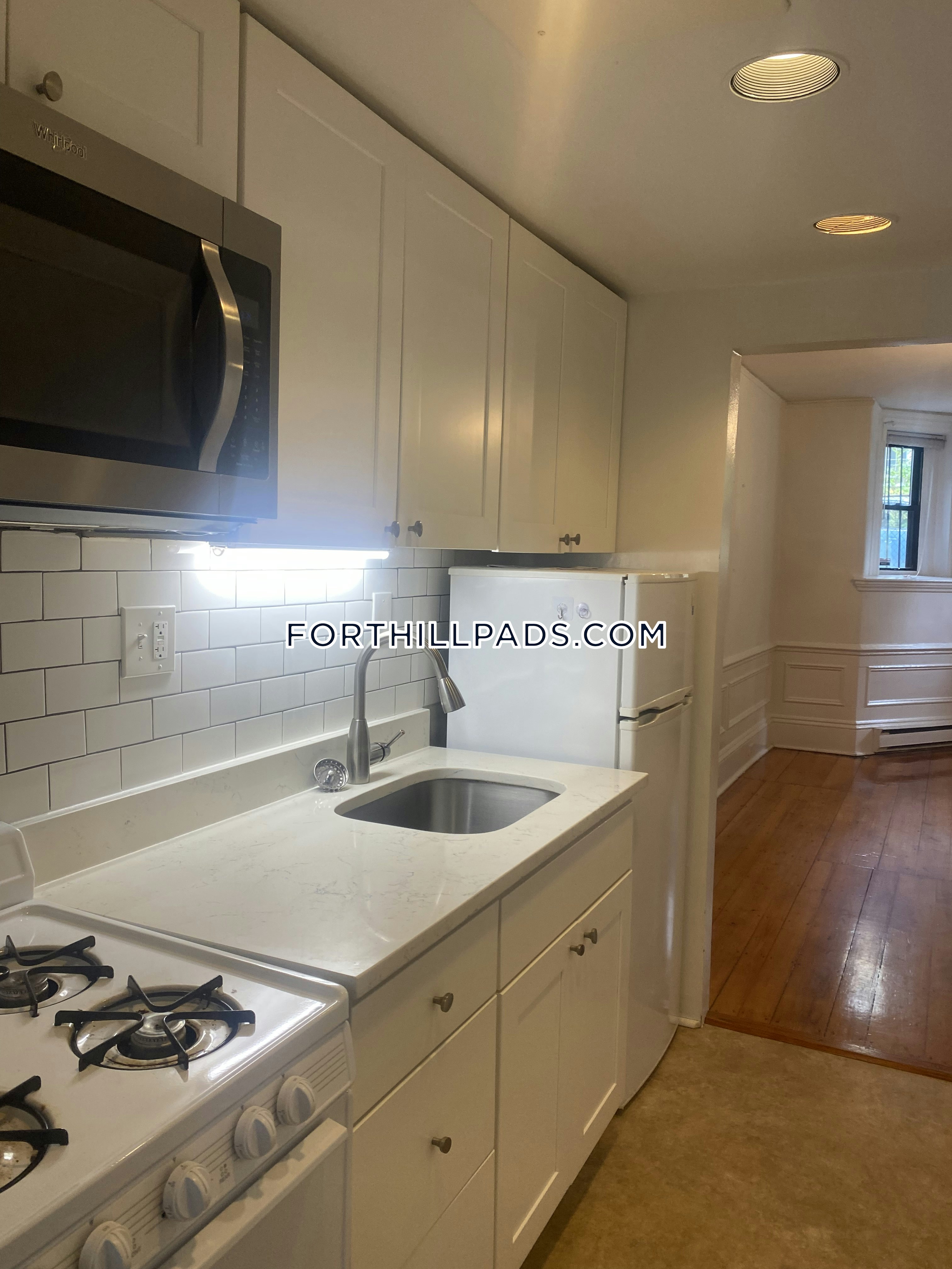 1 bed, 1 bath apartment for rent at 143 Highland St Unit Ll, Roxbury — photo 4 of 12