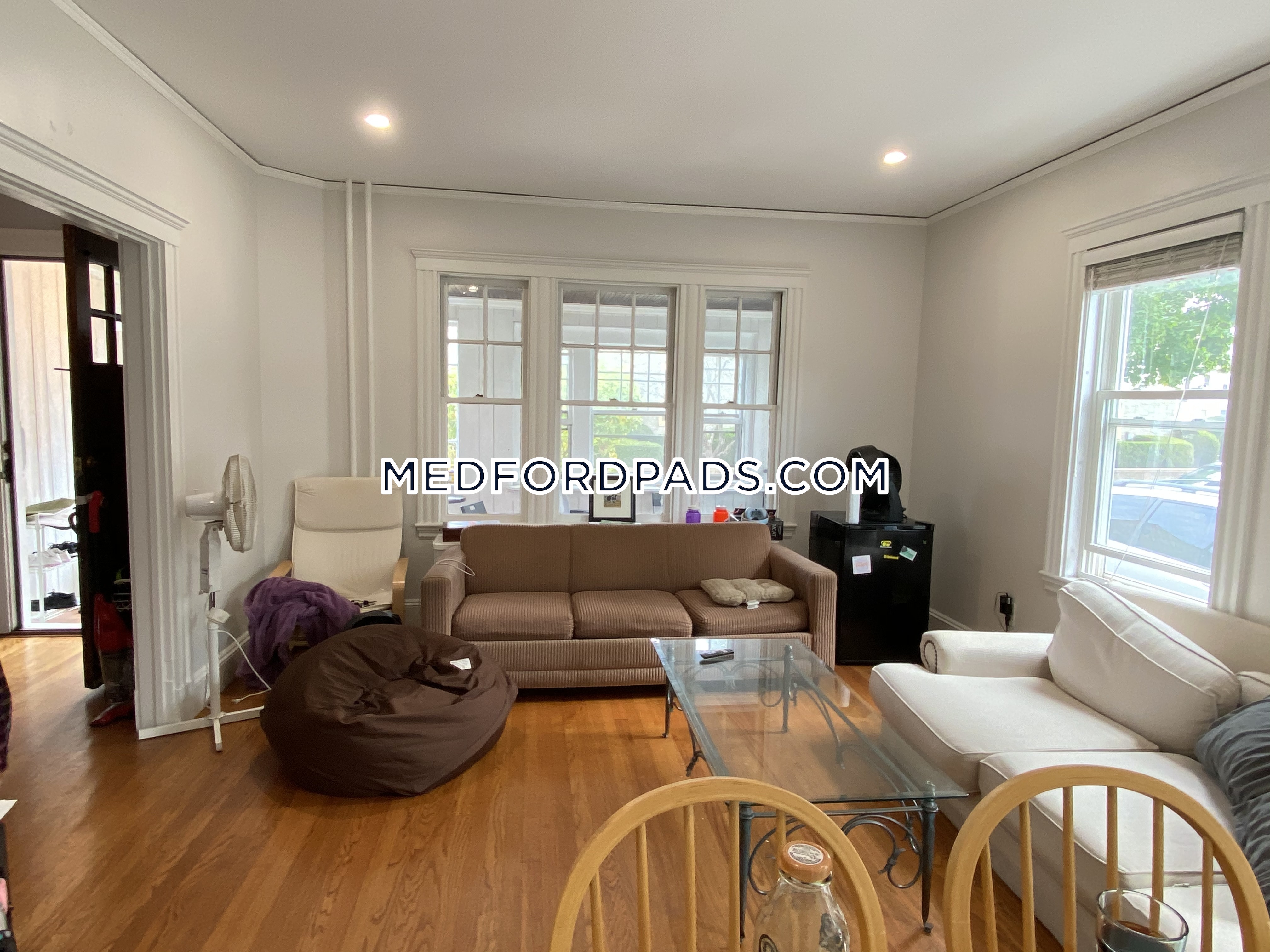 5 bed, 2 bath apartment for rent at 35 Saint Clements Rd Unit 1, Tufts University — photo 12 of 20