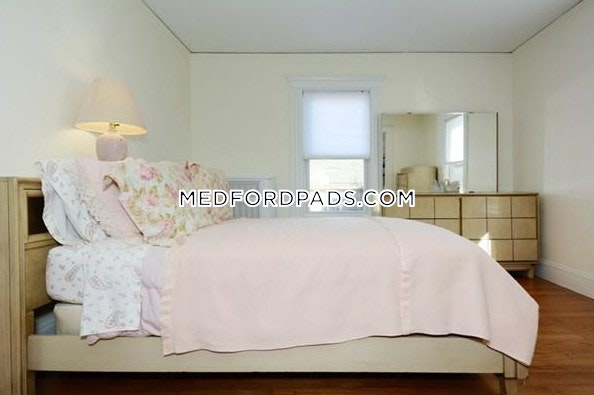 5 bed, 2 bath apartment for rent at 35 Saint Clements Rd Unit 1, Tufts University — photo 6 of 20