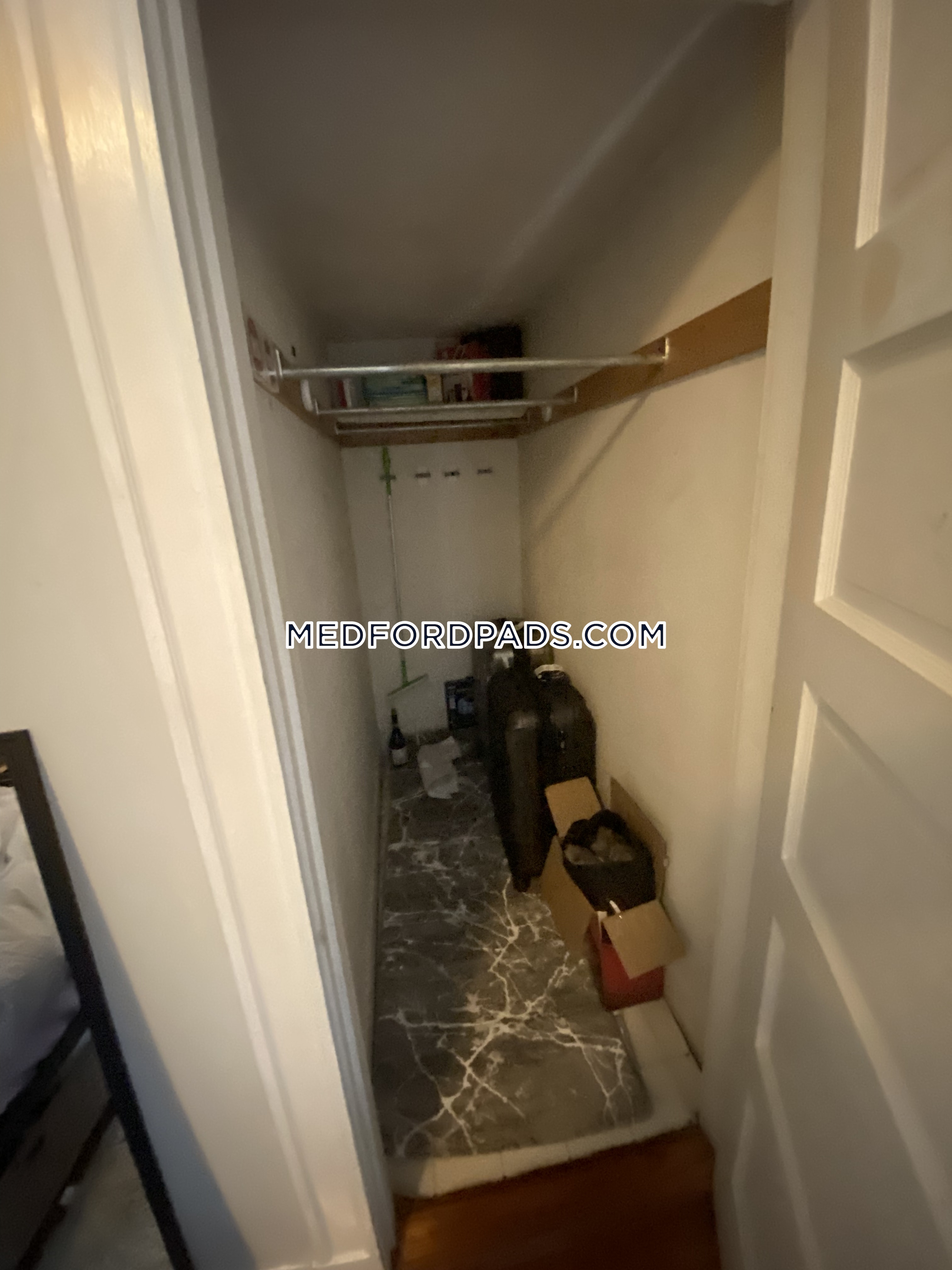 4 bed, 1 bath apartment for rent at 30 Adams St Unit 1, Tufts University — photo 4 of 13