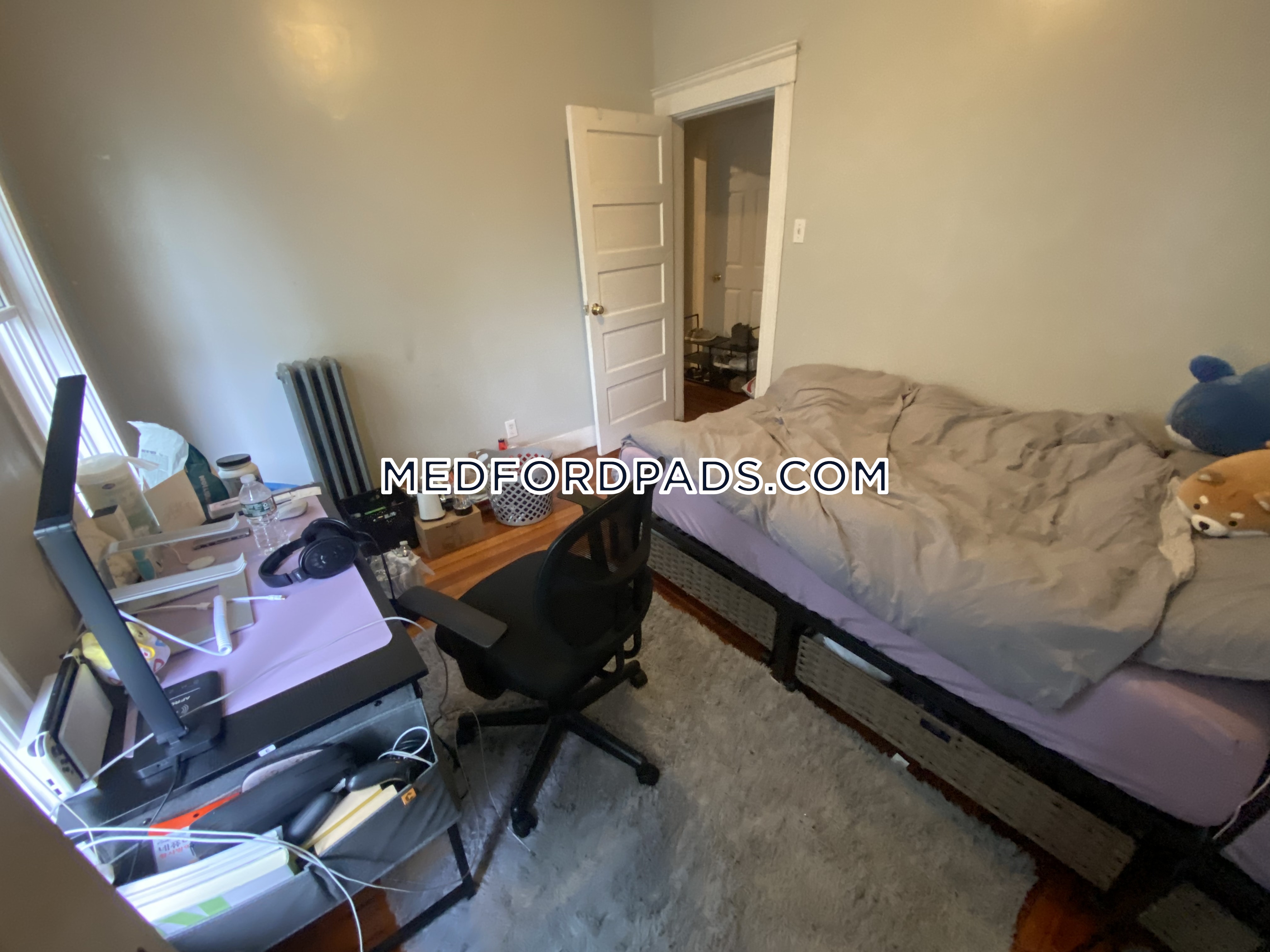 4 bed, 1 bath apartment for rent at 30 Adams St Unit 1, Tufts University — photo 5 of 13