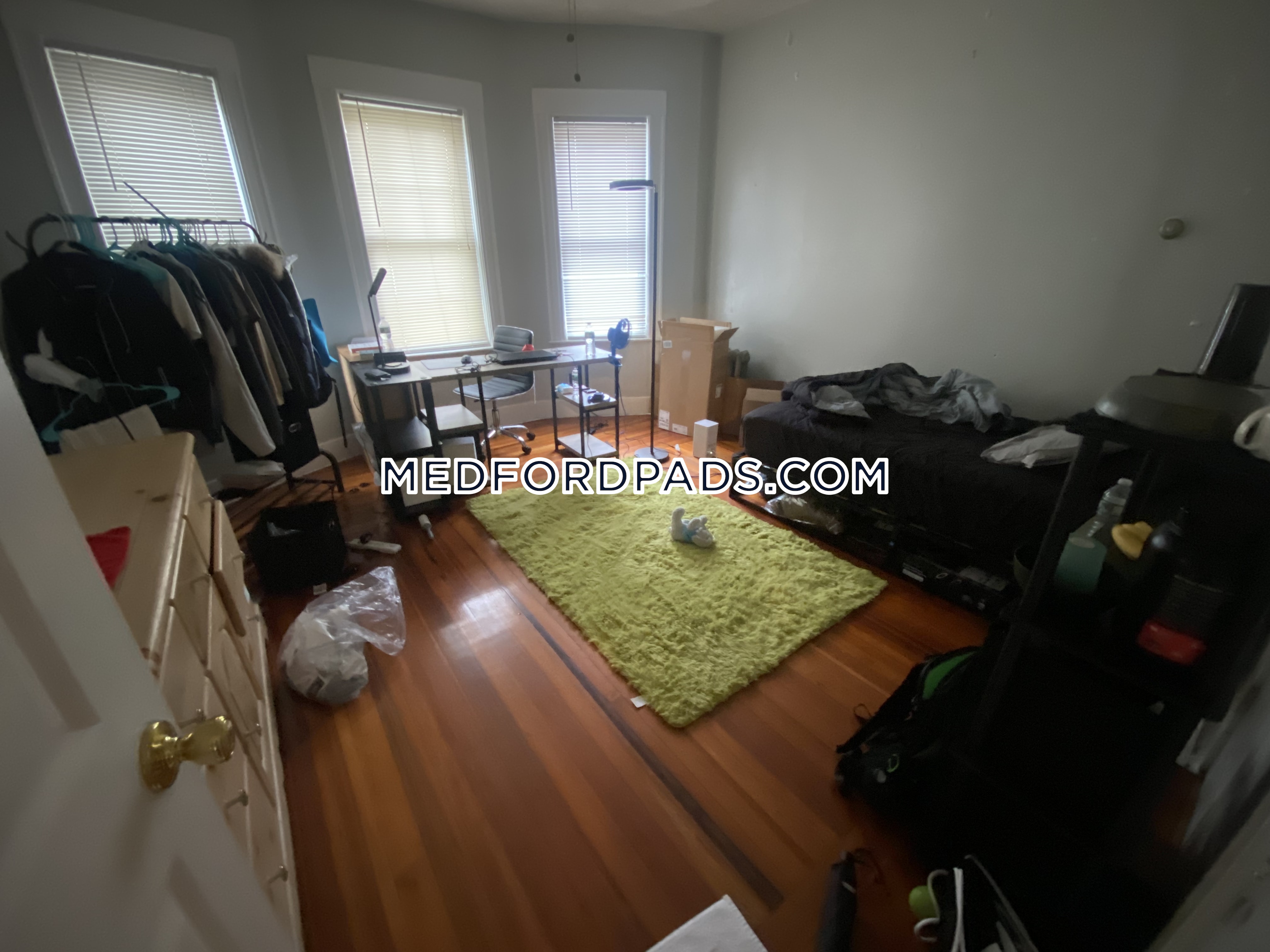 4 bed, 1 bath apartment for rent at 30 Adams St Unit 1, Tufts University — photo 2 of 13