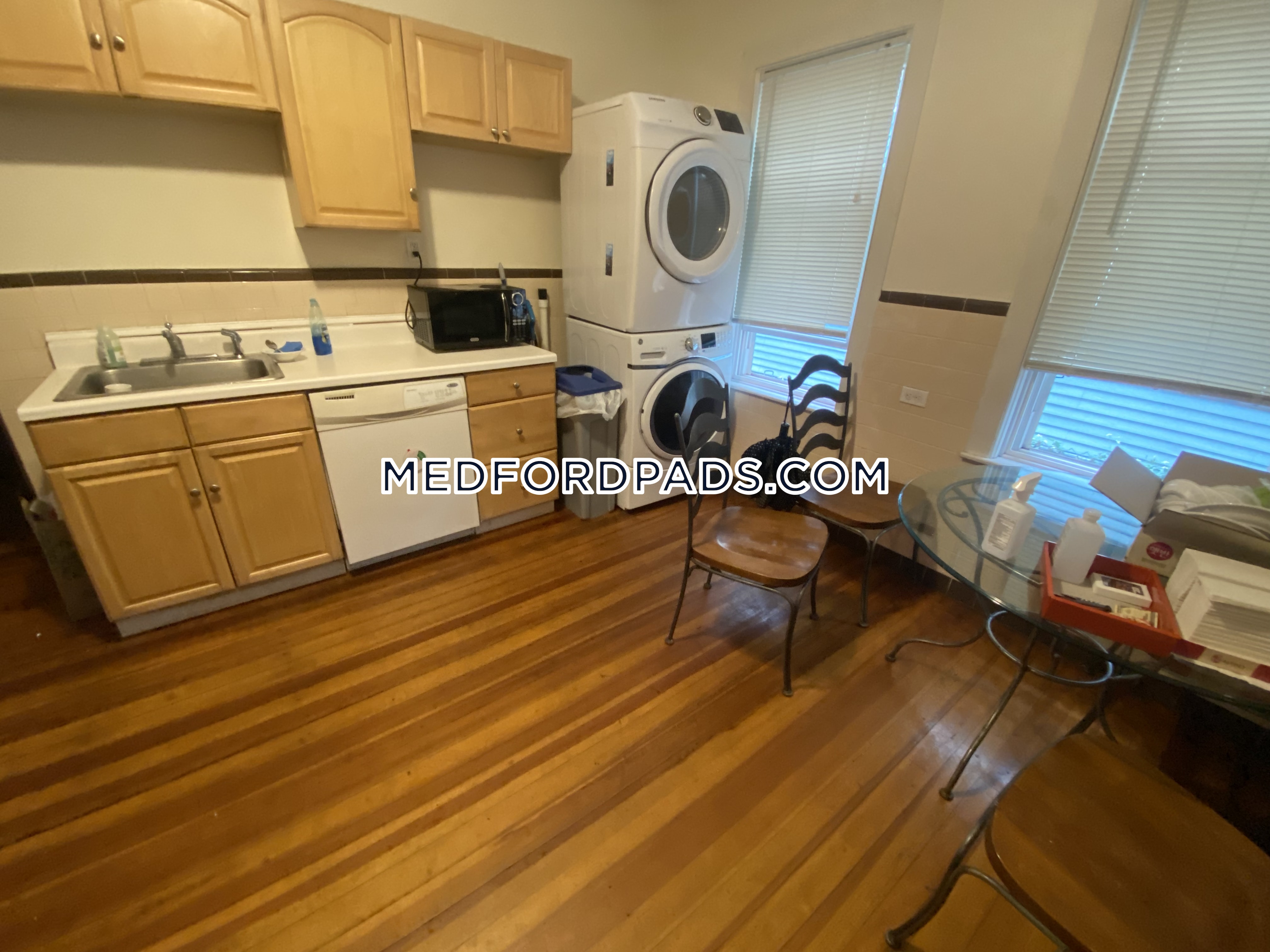 4 bed, 1 bath apartment for rent at 30 Adams St Unit 1, Tufts University — photo 1 of 13