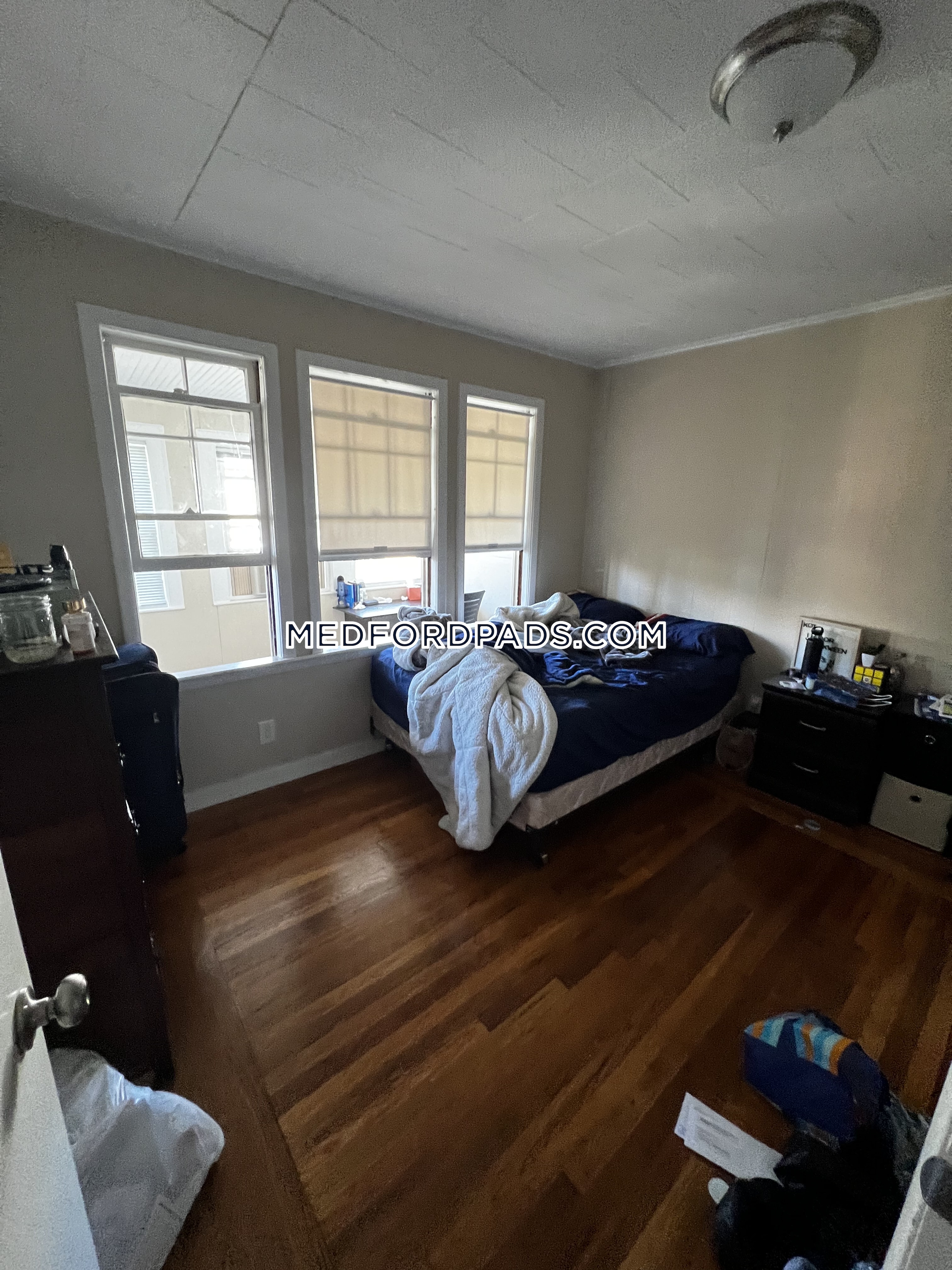 4 bed, 1 bath apartment for rent at 288 Boston Ave Unit 2, Tufts University — photo 8 of 44
