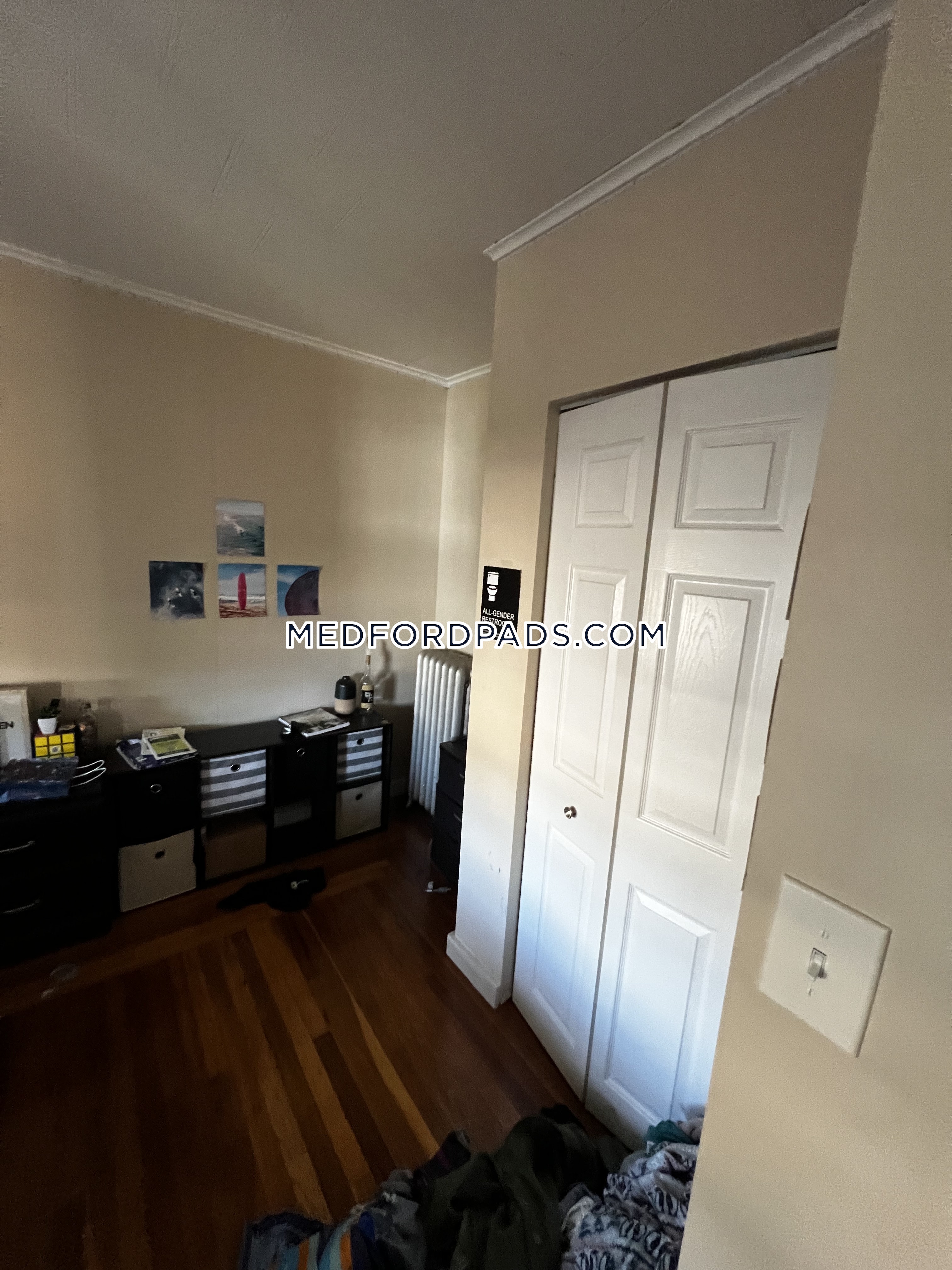 4 bed, 1 bath apartment for rent at 288 Boston Ave Unit 2, Tufts University — photo 9 of 44