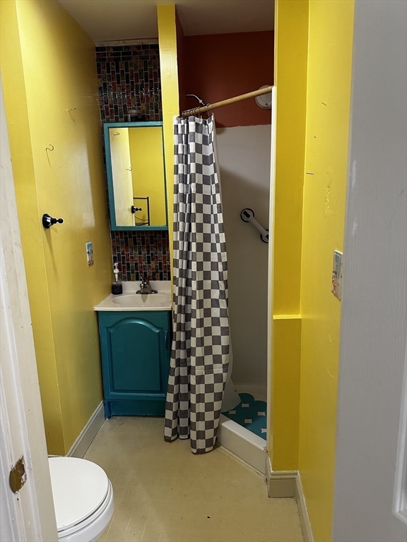 244 Lafayette St, Salem