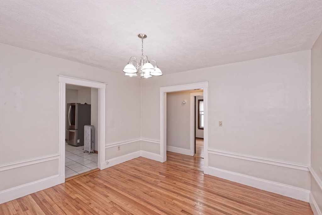 23-25 St James Ter, Newton