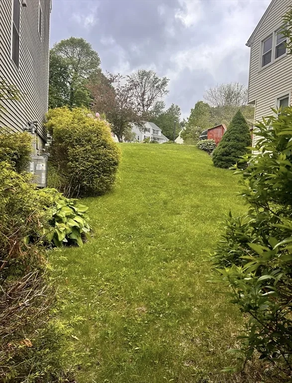 8 Gates Rd, Worcester